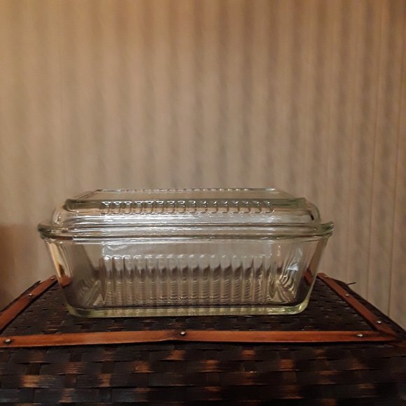 Simple Dining 4 in 1 Clear Glass Covered Butter Dish - Picture 3 of 7